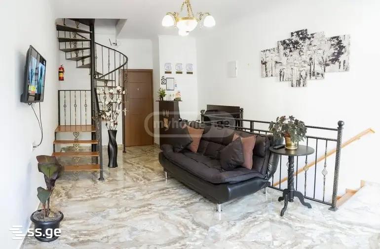 6 Room Private House For Sale view 1