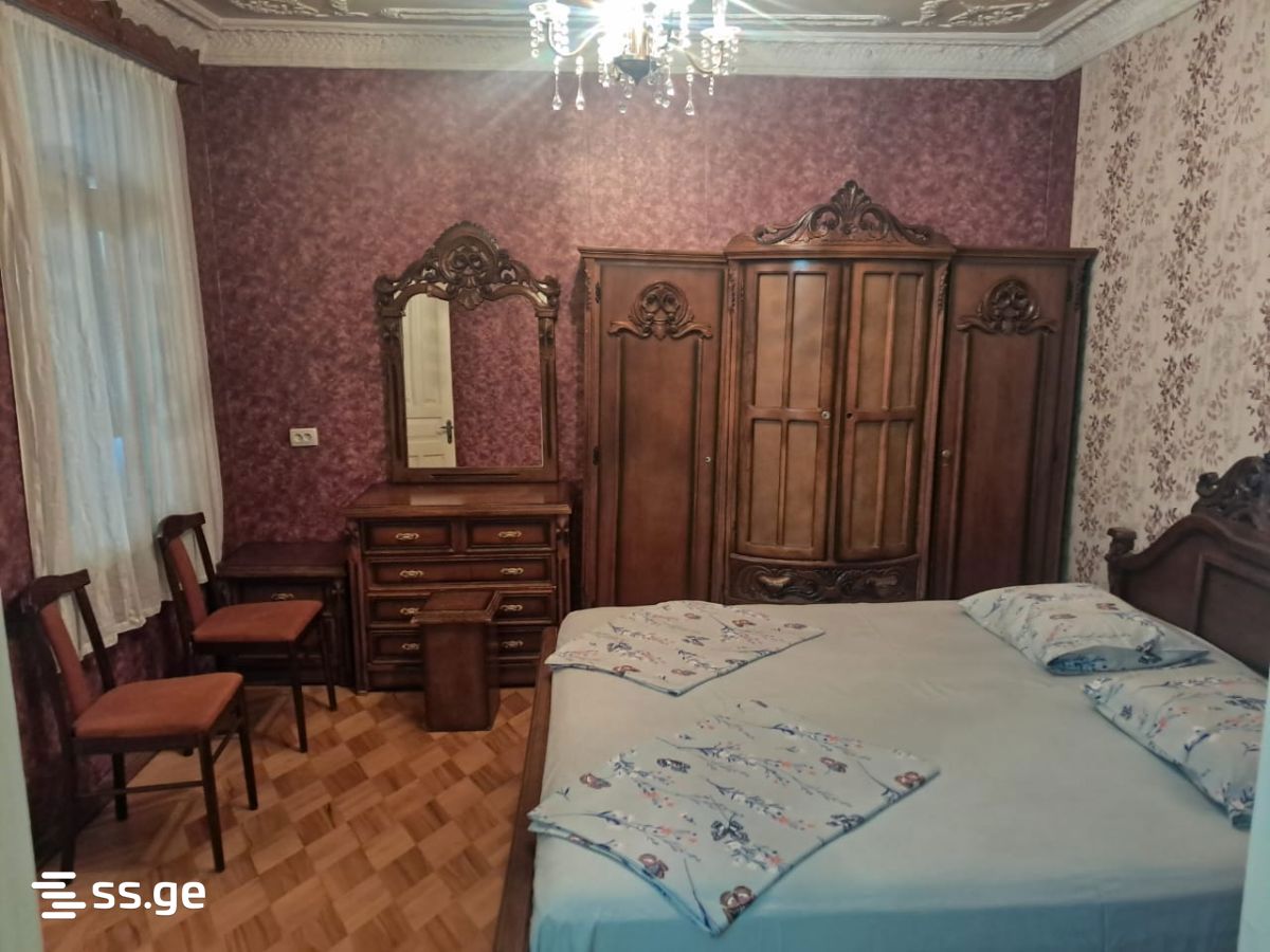 6 Room Private House Daily Rent. Kutaisi, 1 of 4