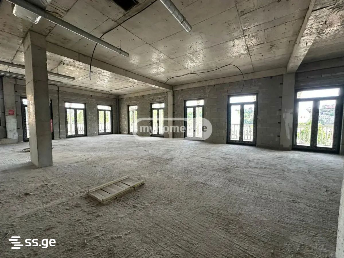 Commercial Space For Rent. Sololaki view 2