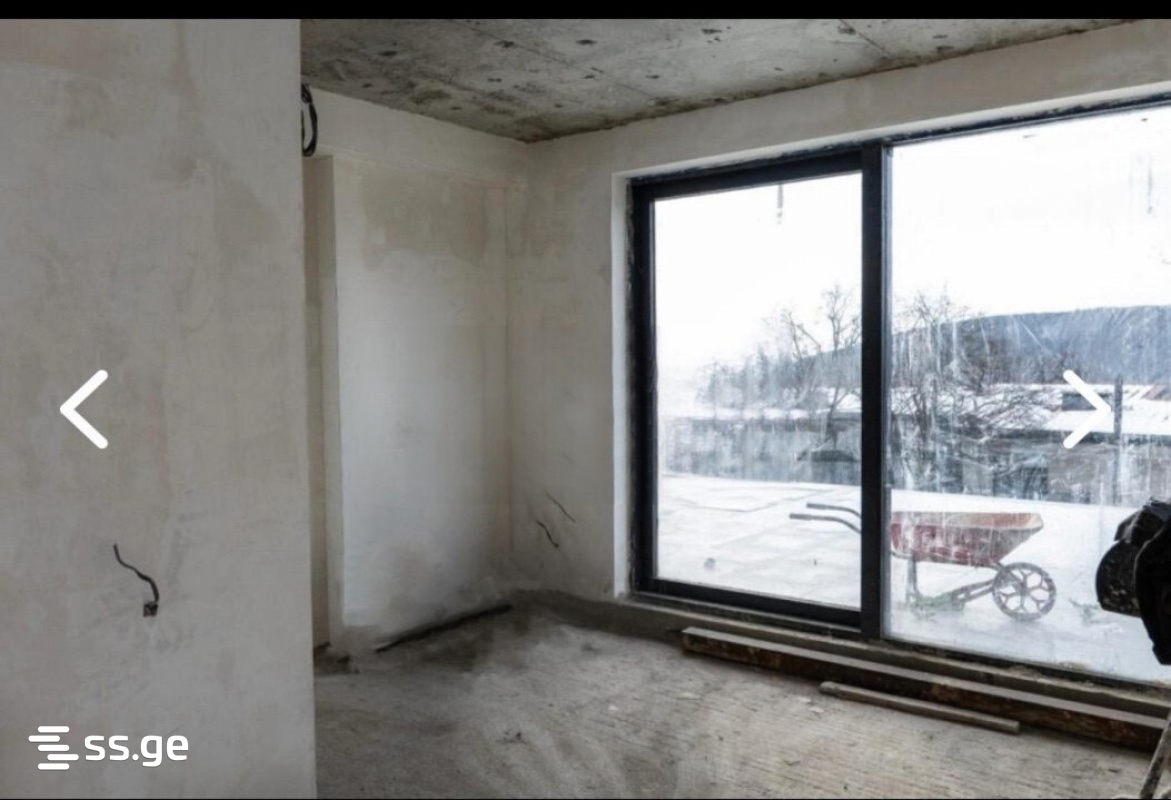 8 Room Private House For Sale view 10