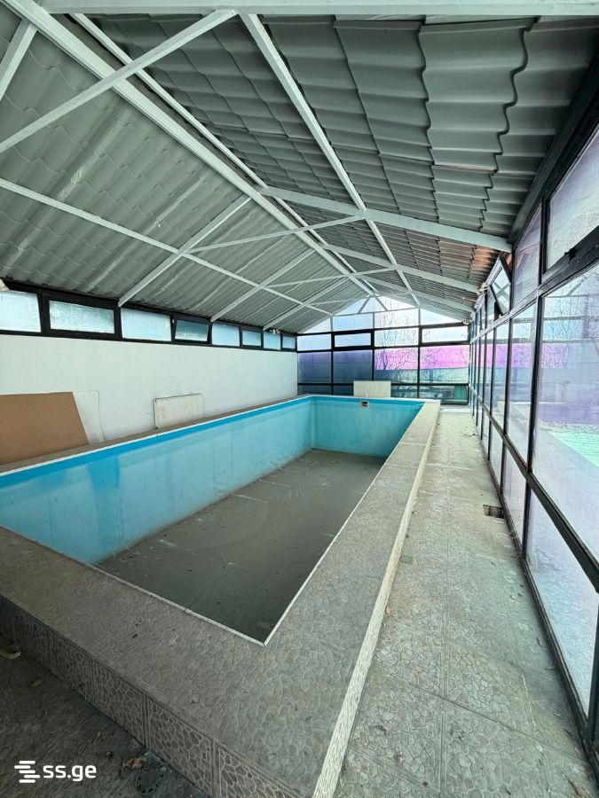 6 Room Private House For Sale view 2