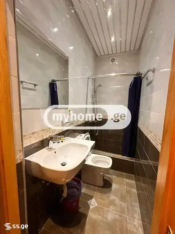 16 Room Hotel For Rent. Digomi view 4