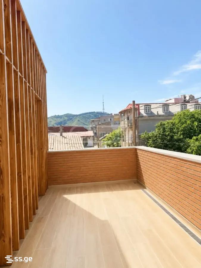 7 Room Private House For Sale view 5