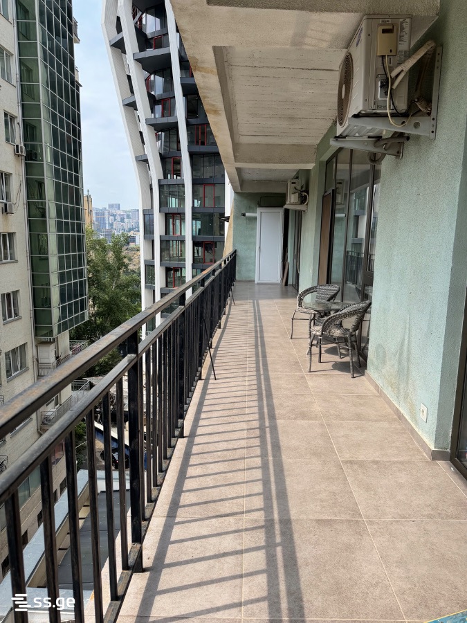4 Room Flat Daily Rent. Vake view 15