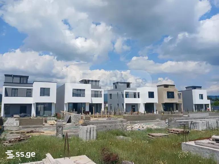 4 Room Private House For Sale view 1