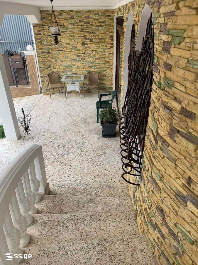 6 Room Private House For Sale view 14