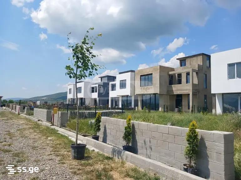 4 Room Private House For Sale view 1