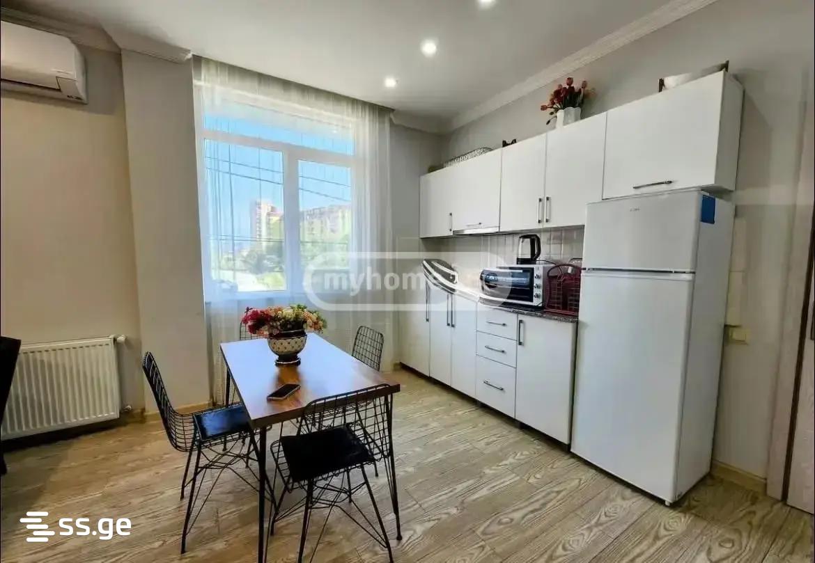 3 Room Private House Daily Rent. Batumi view 2