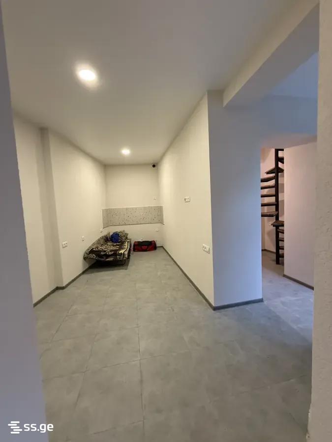 8 Room Private House For Sale view 22