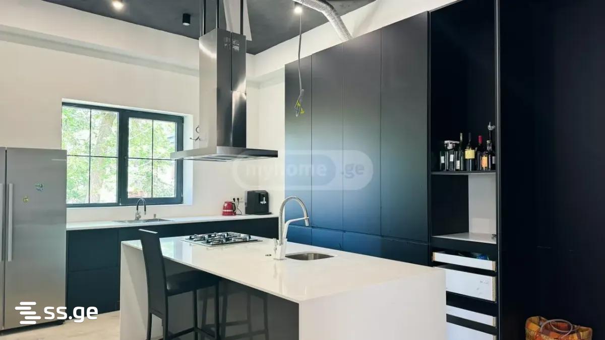 10 Room Private House For Sale view 4