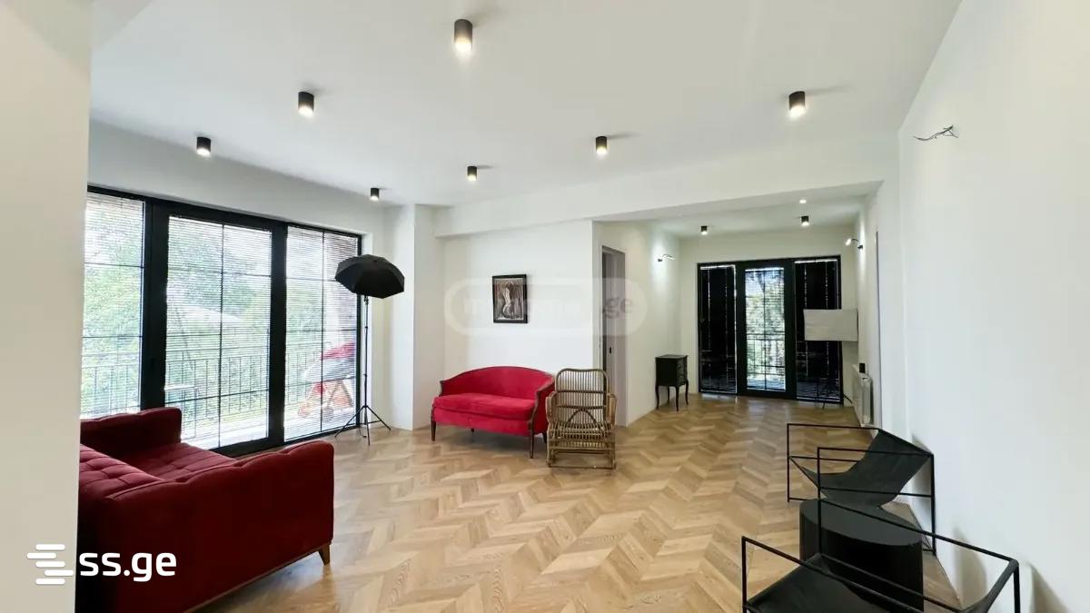 10 Room Private House For Sale view 3