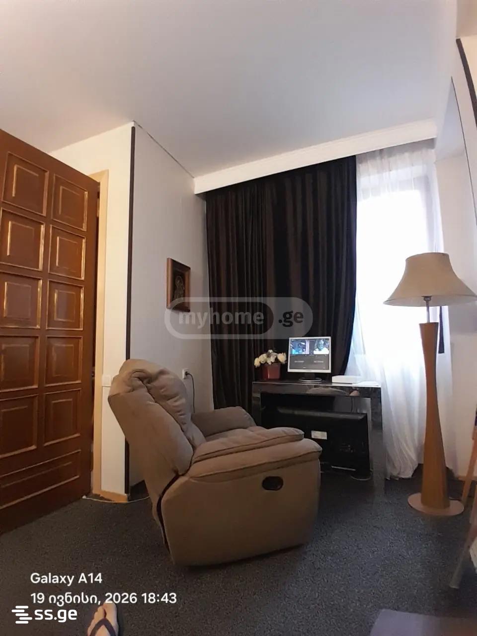 4 Room Private House For Rent. Sololaki view 1
