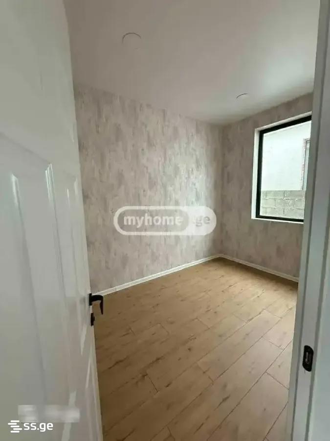 3 Room Private House For Sale view 6