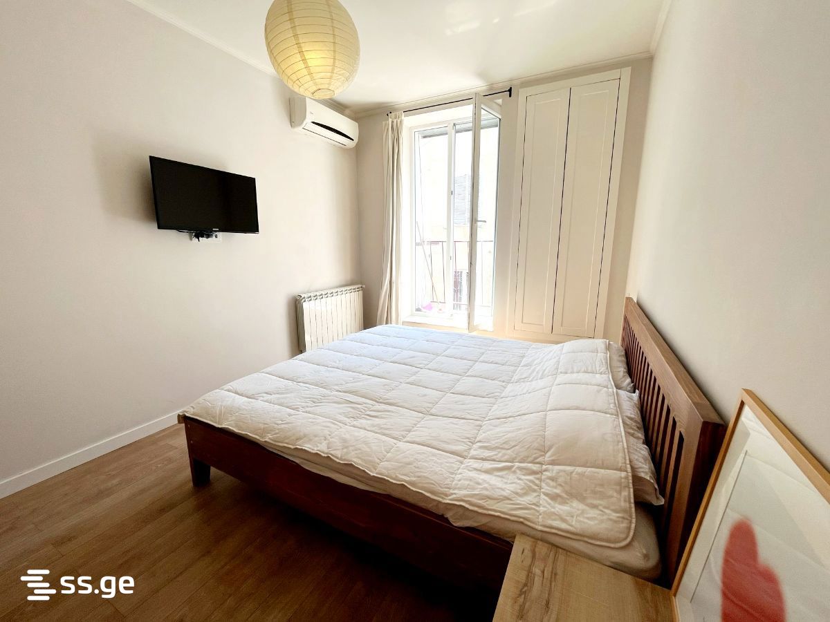 2 room Flat For Sale. Vake - Więcej