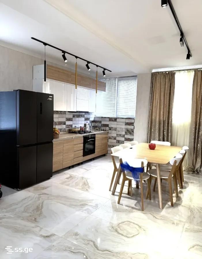 4 Room Private House For Sale view 3