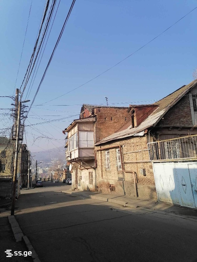 4 Room Private House For Sale view 2