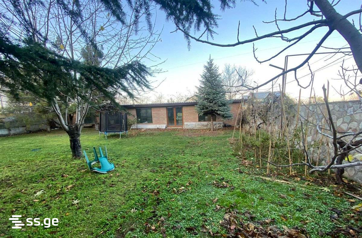 7 Room Private House For Sale view 4