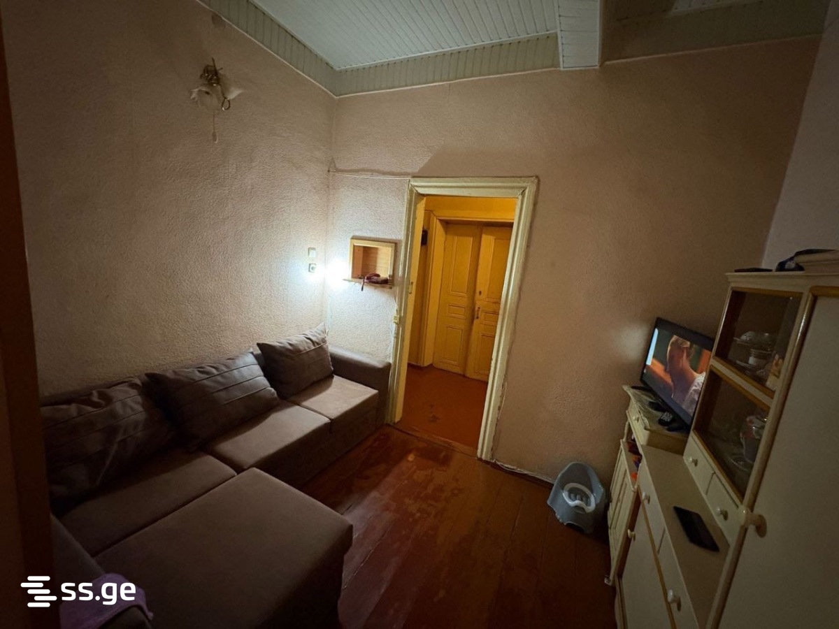 For Sale 4 Room Apartment Kutaisshi view 16