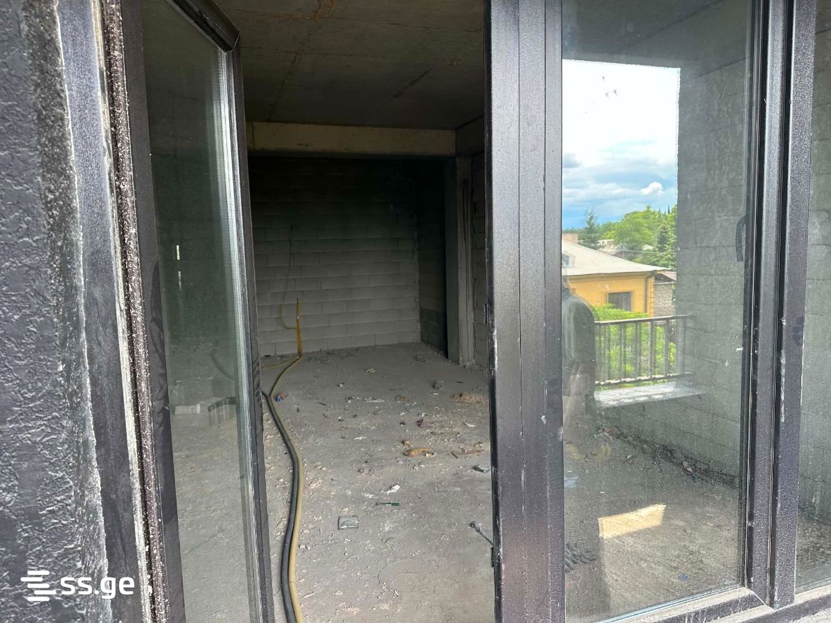 2 Room Flat For Sale, 2 of 4