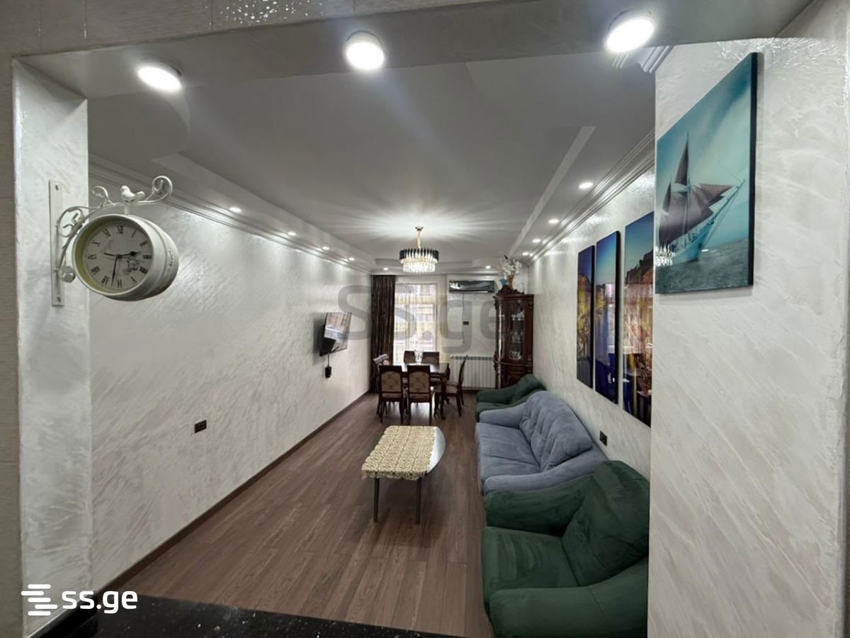 3 Room Flat For Rent. Batumi, 1 of 4