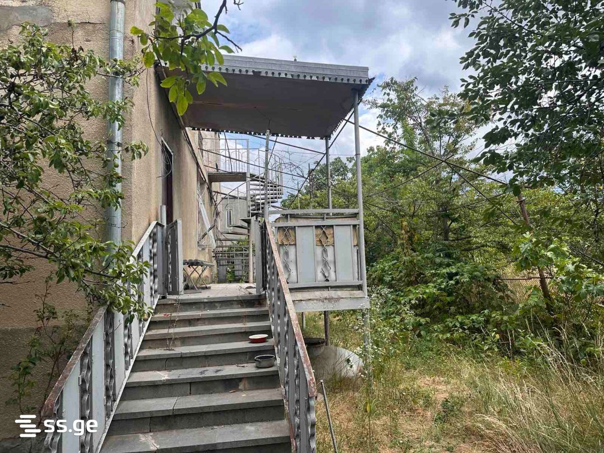 6 Room Summer Cottage For Sale view 2