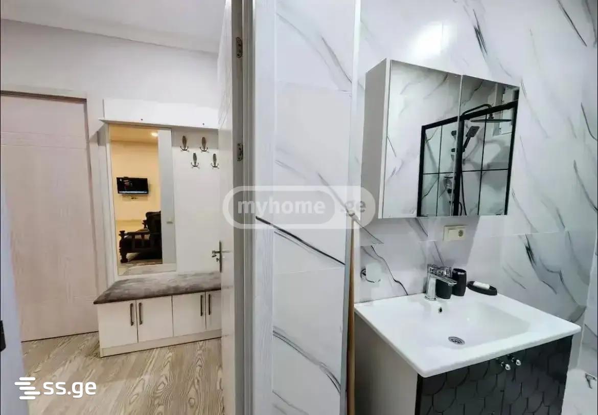 3 Room Private House Daily Rent. Batumi view 16