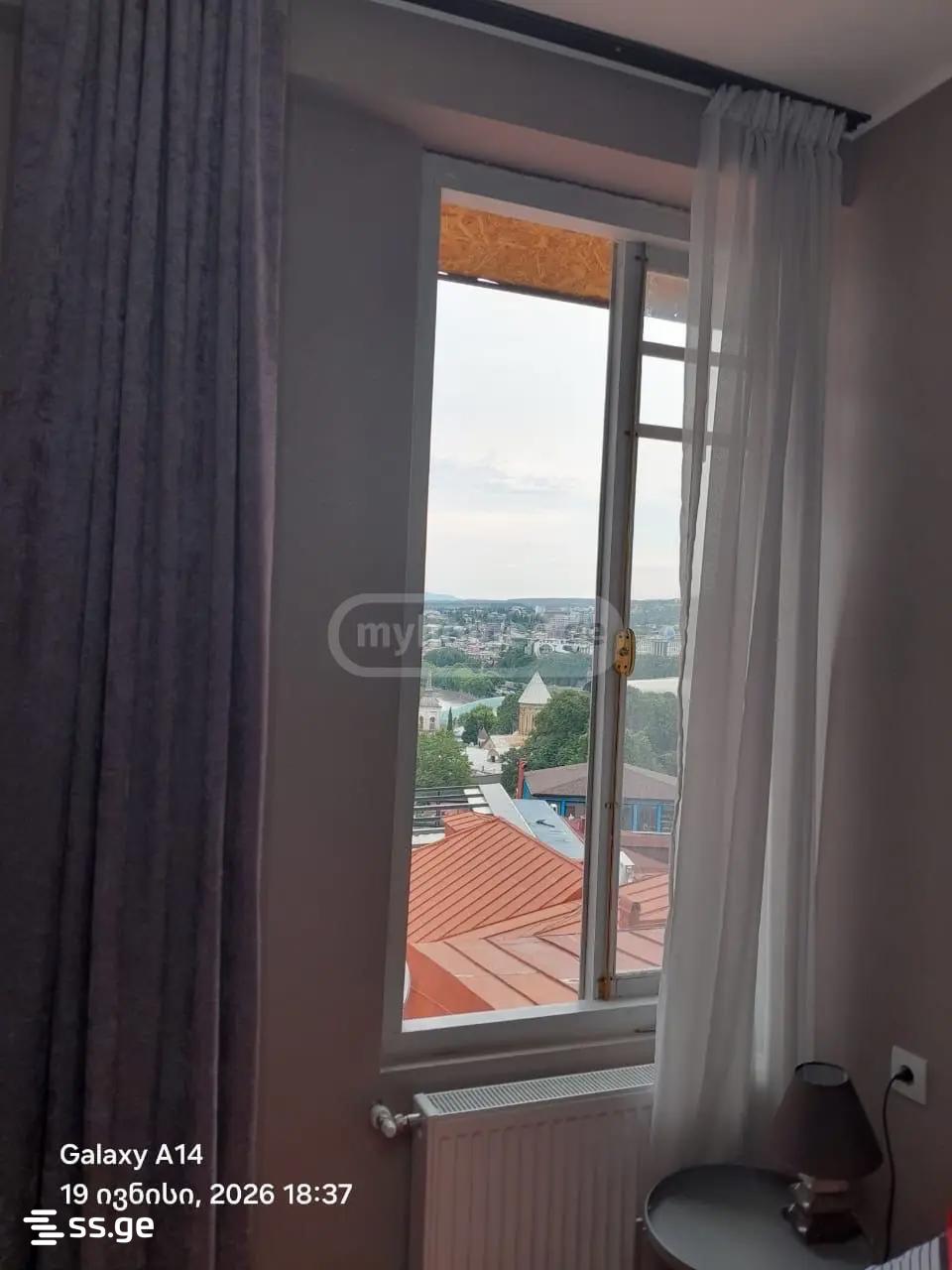4 Room Private House For Rent. Sololaki view 4
