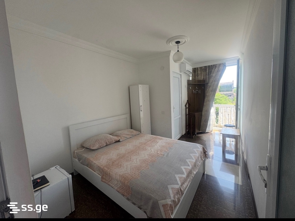 3 Room Private House Daily Rent. Batumi view 11