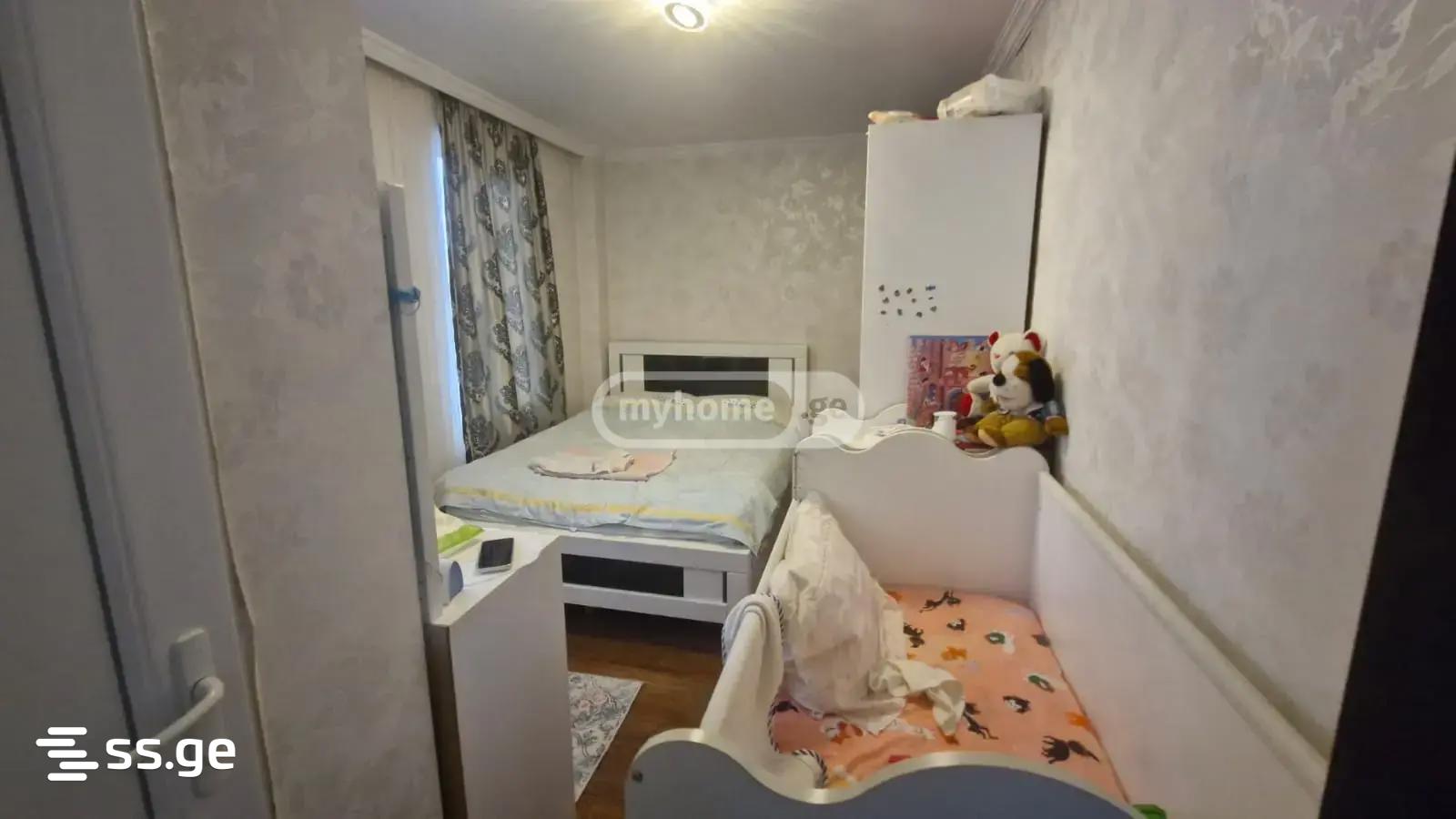 5 Room Private House For Sale view 7