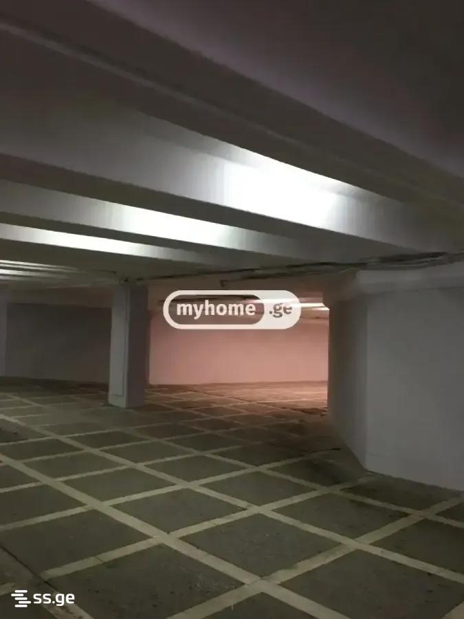 41 Room Hotel For Rent. Chugureti view 3