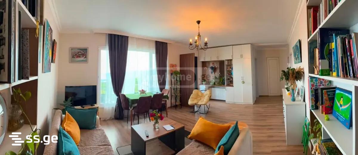 5 Room Private House For Sale view 3