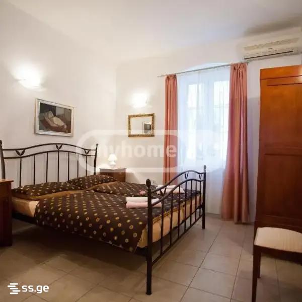 3 Room Hotel For Rent. Sololaki view 1