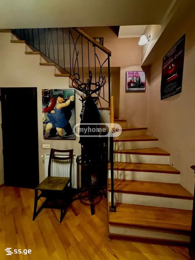 5 Room Private House For Sale view 1