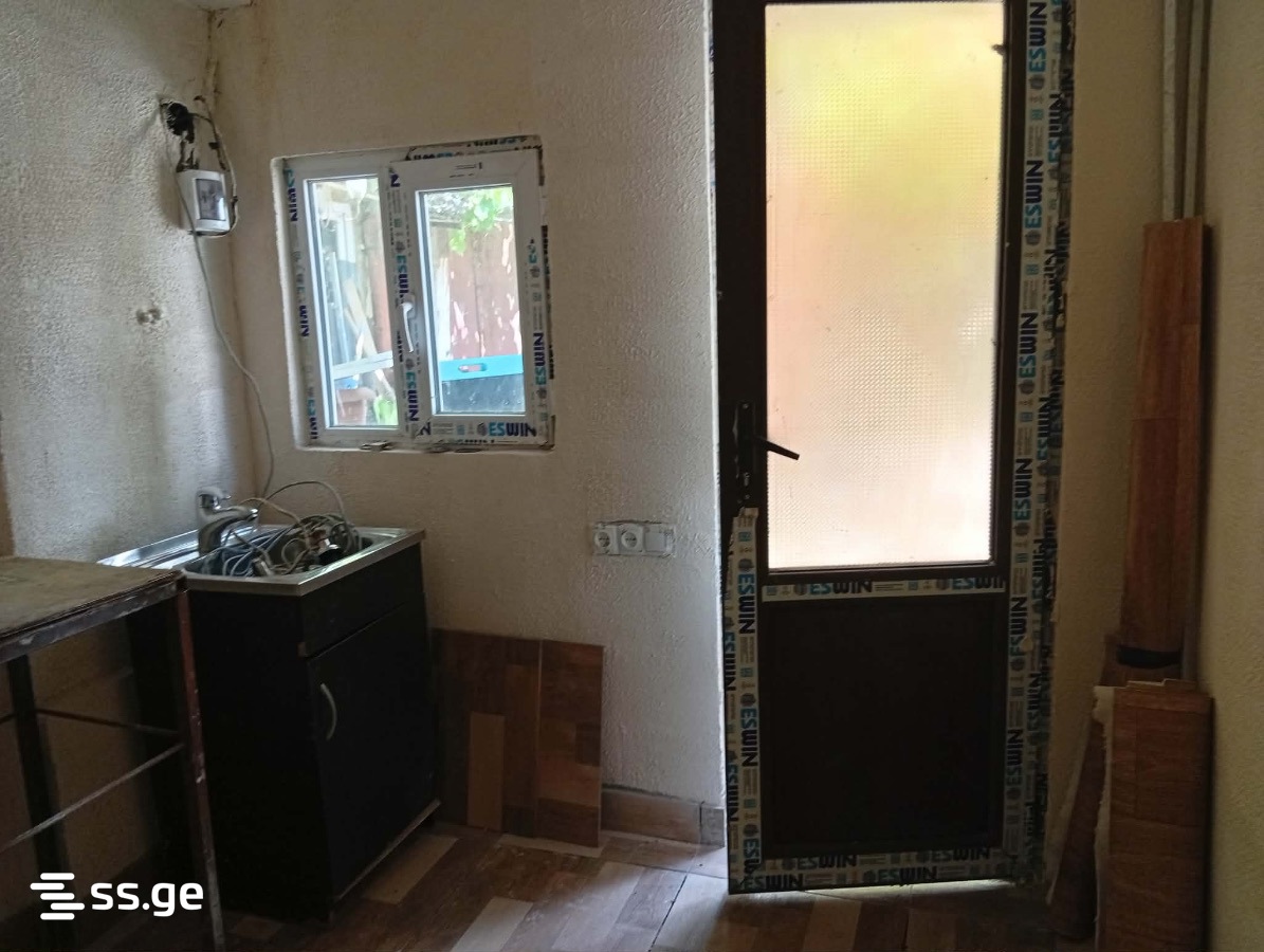 1 Room Private House For Sale view 5