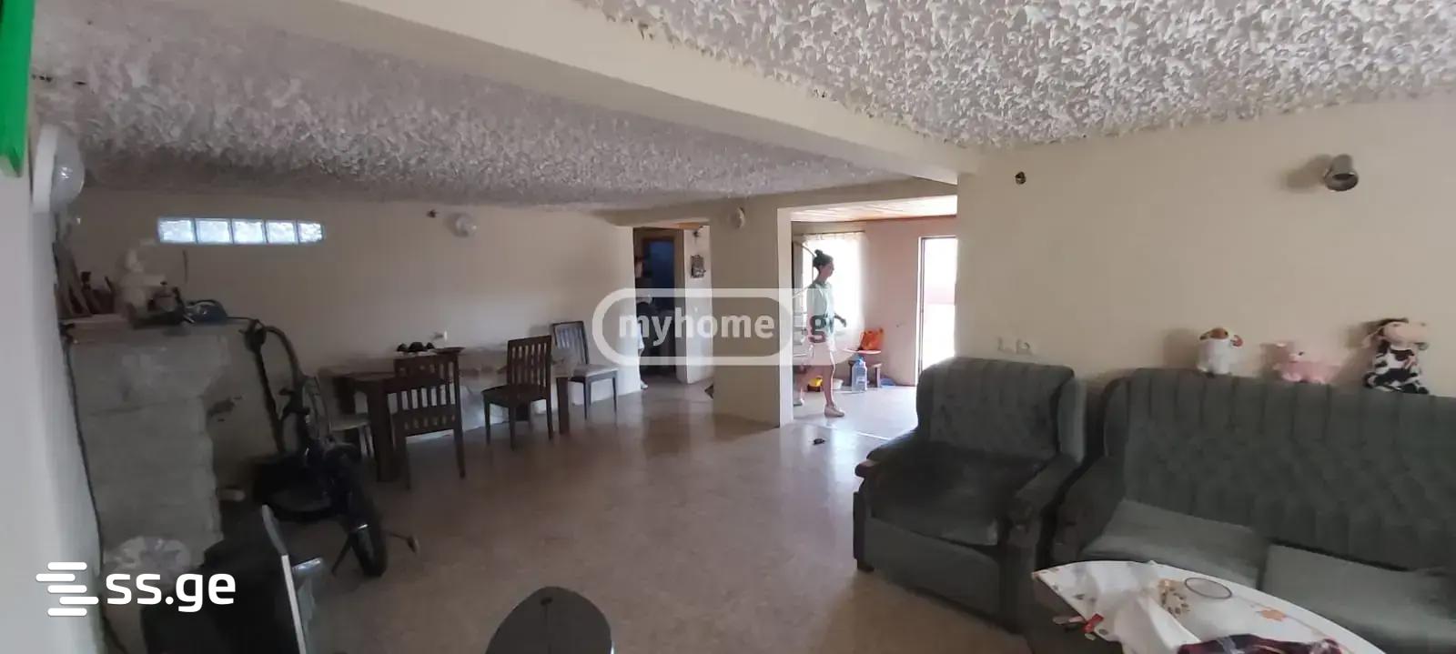 8 Room Private House For Sale view 15
