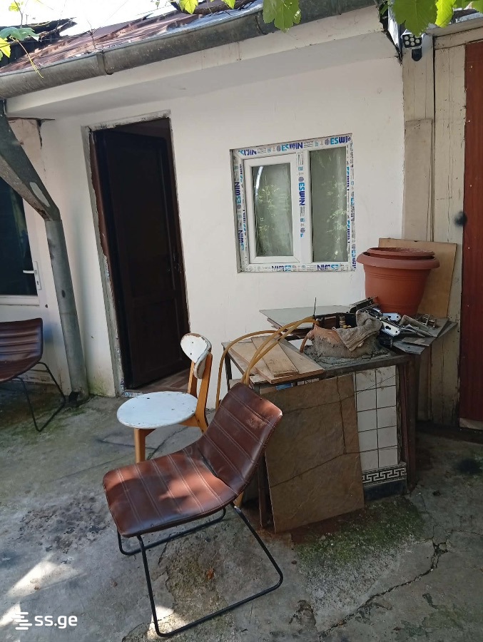 1 Room Private House For Sale view 4