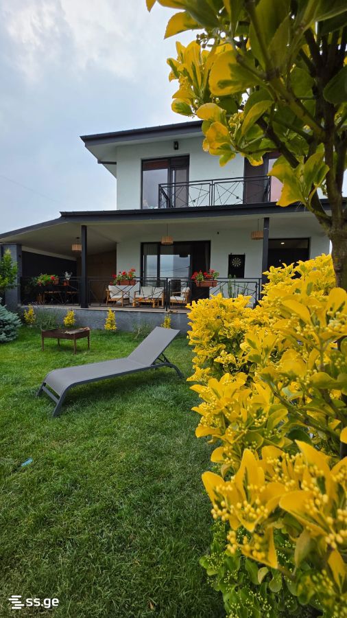 8 Room Private House For Sale view 11