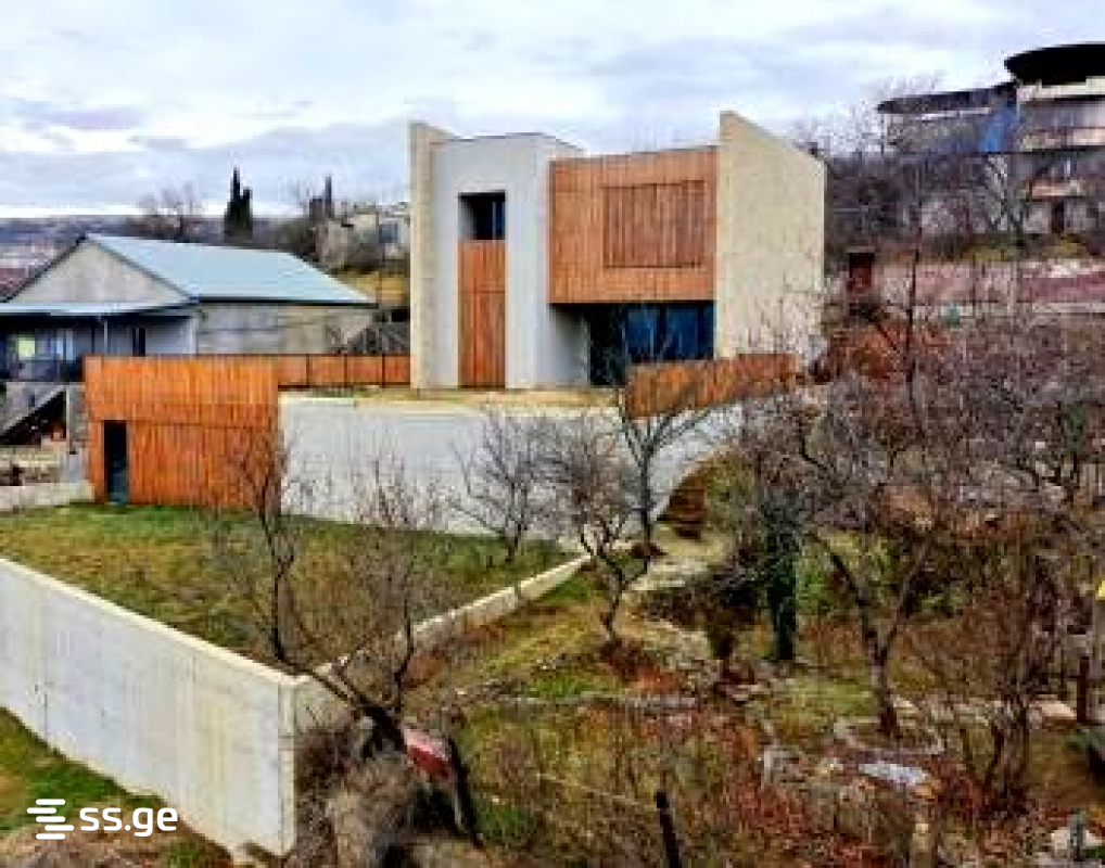 5 Room Private House For Sale view 4