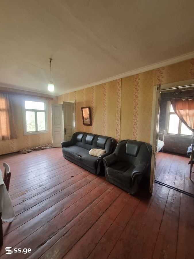 4 Room Private House For Sale view 2