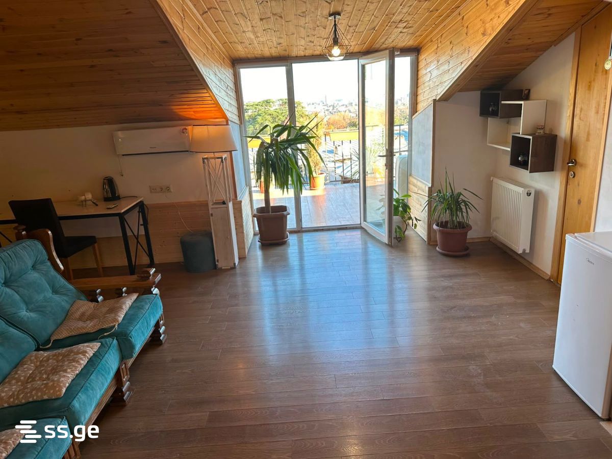 10 Room Hotel For Sale view 5