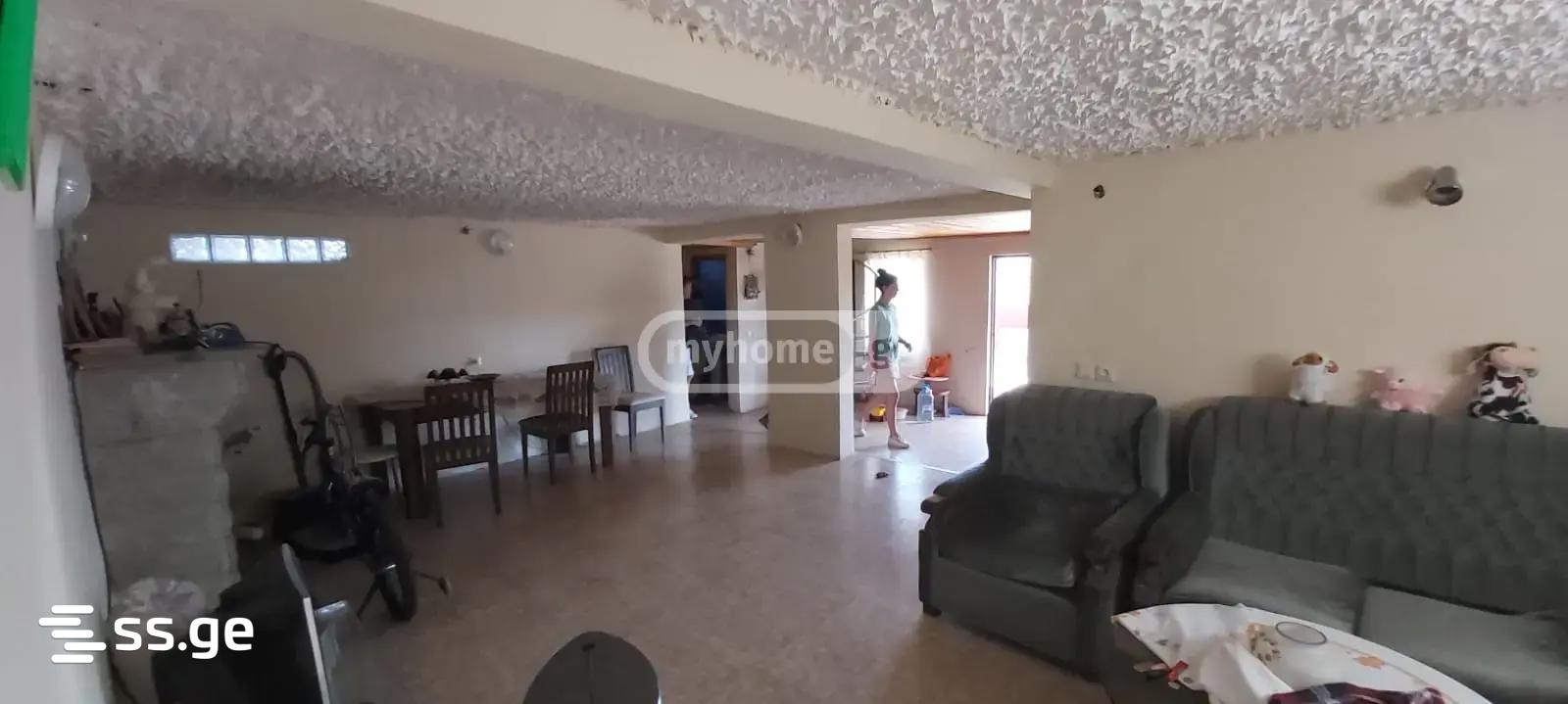 8 Room Private House For Sale view 7