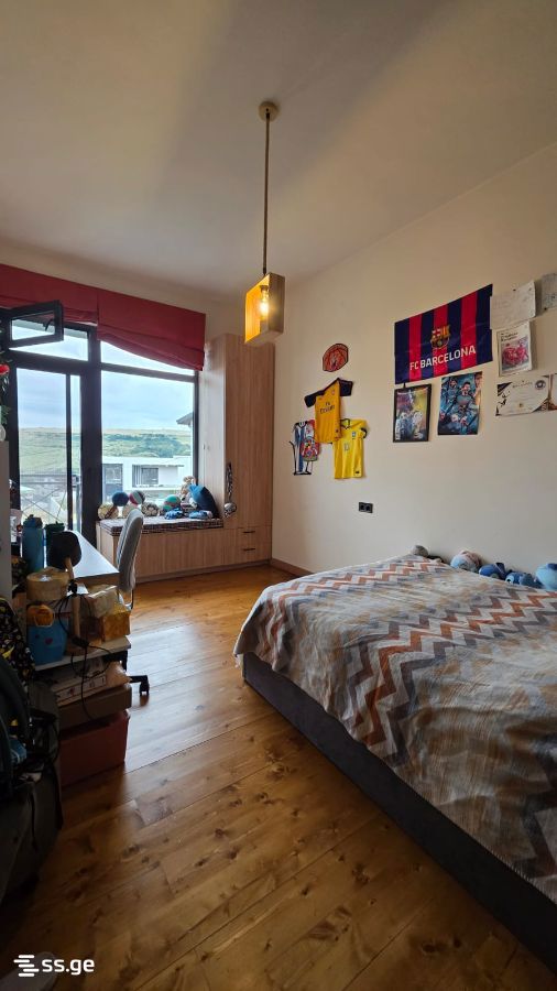 8 Room Private House For Sale view 13