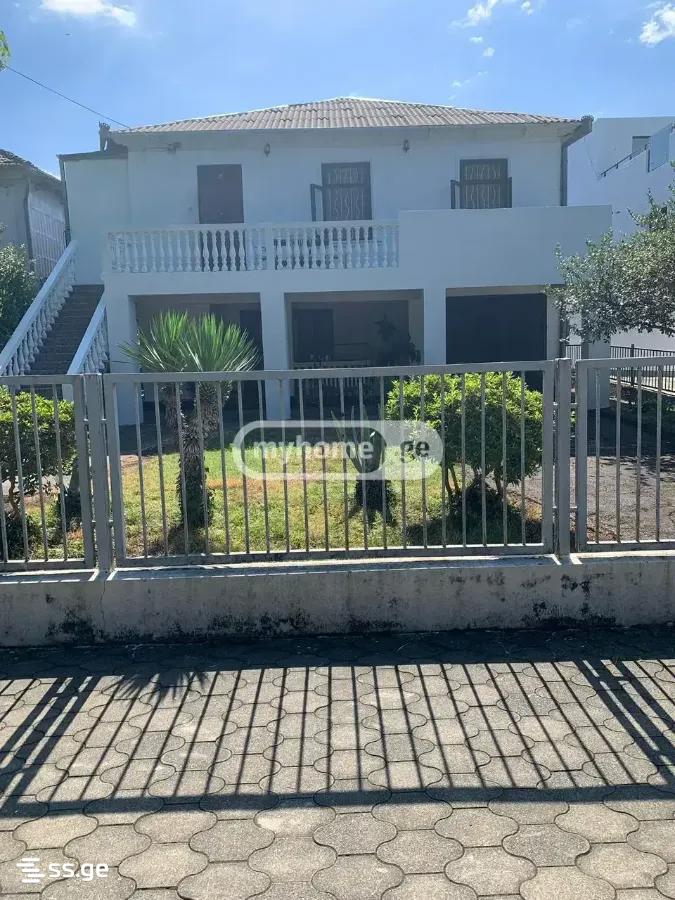 9 Room Private House For Sale, 1 of 4