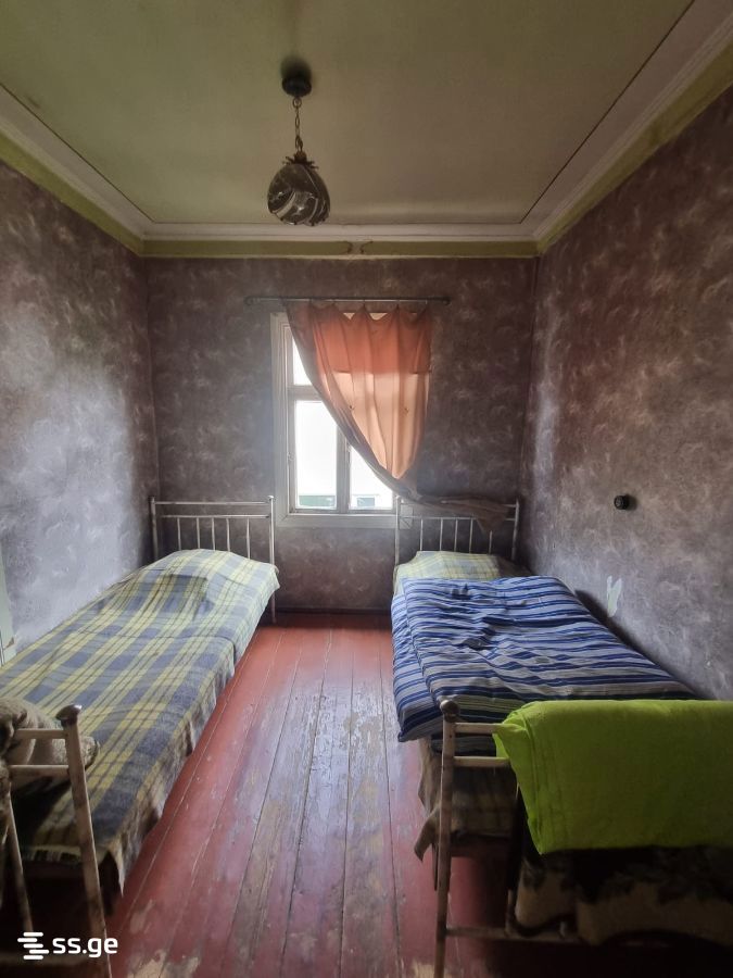 4 Room Private House For Sale view 3