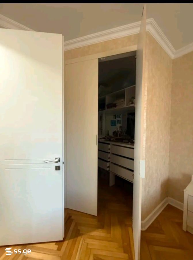 3 Room Flat For Sale view 2