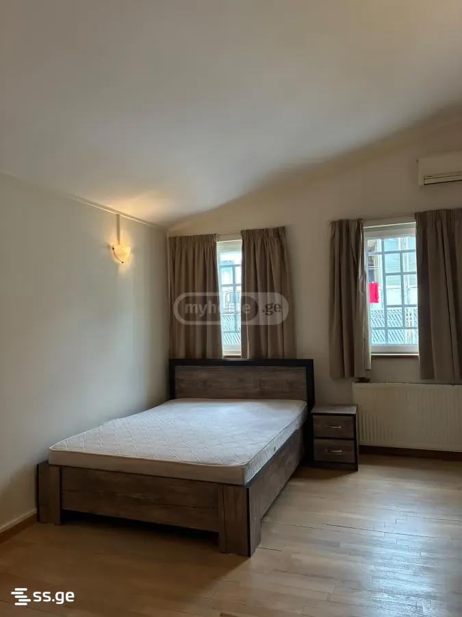 7 Room Private House For Rent. Vera view 4