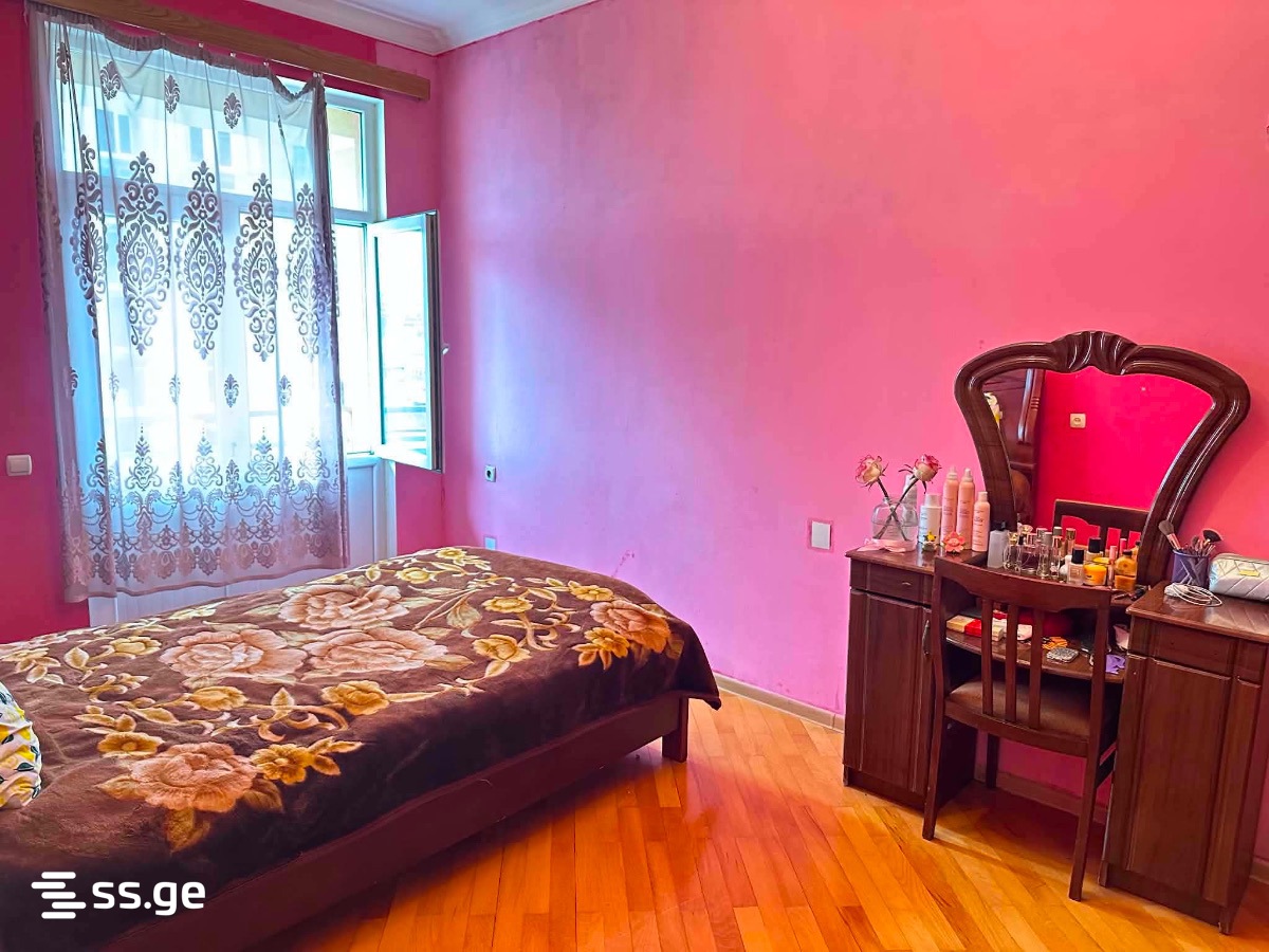 2 Room Flat Daily Rent. Kutaisi view 4
