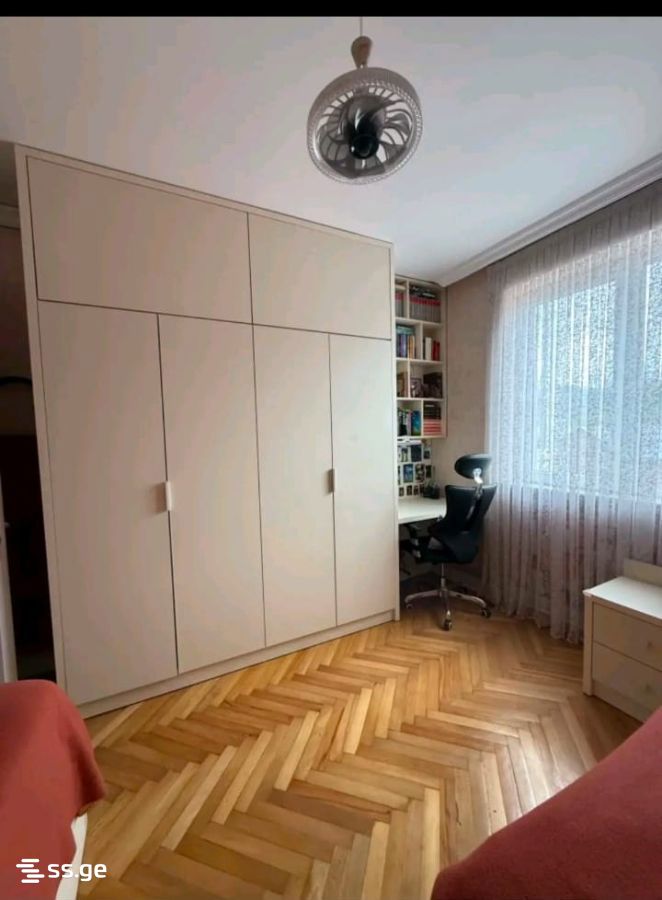 3 Room Flat For Sale view 3