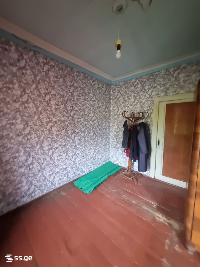 4 Room Private House For Sale view 6