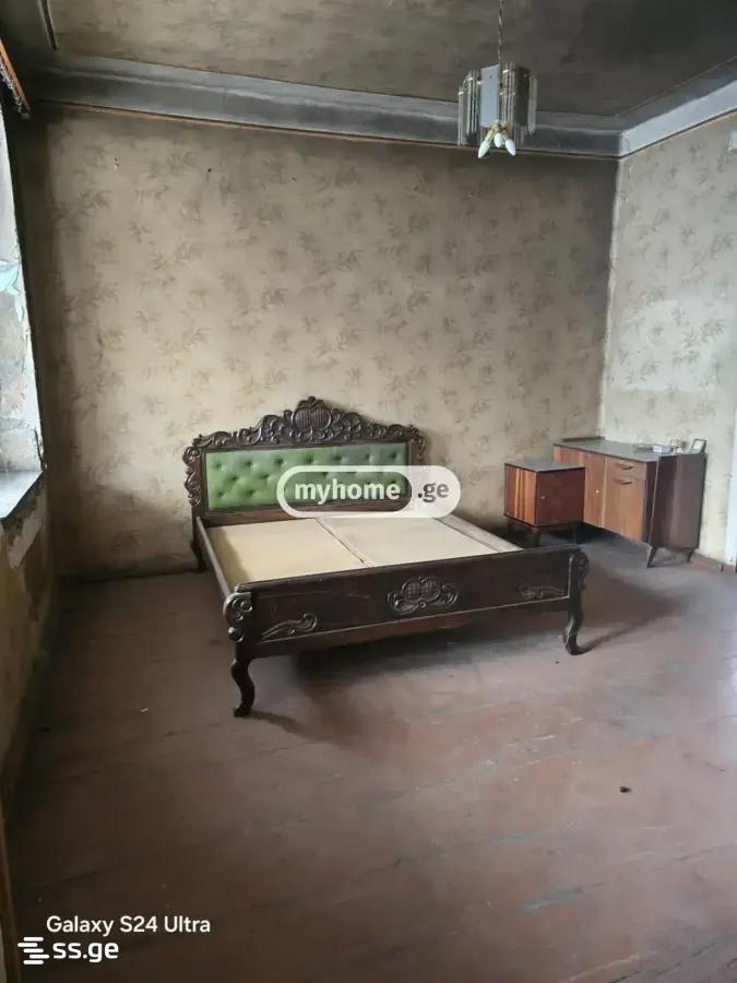 10 Room Private House For Sale view 2